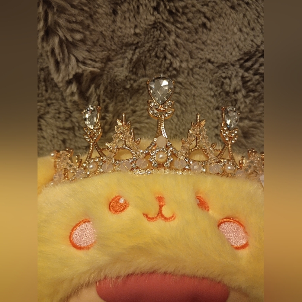Samuel 400% Crown Rabbit Plush Doll in Yellow and Mint - Confirmed - Picture 6 of 10